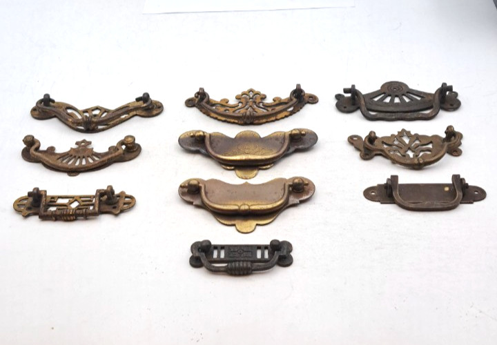 Lot of Mixed Antique/Vintage Hardware Furniture Drawer handles Metal Brass