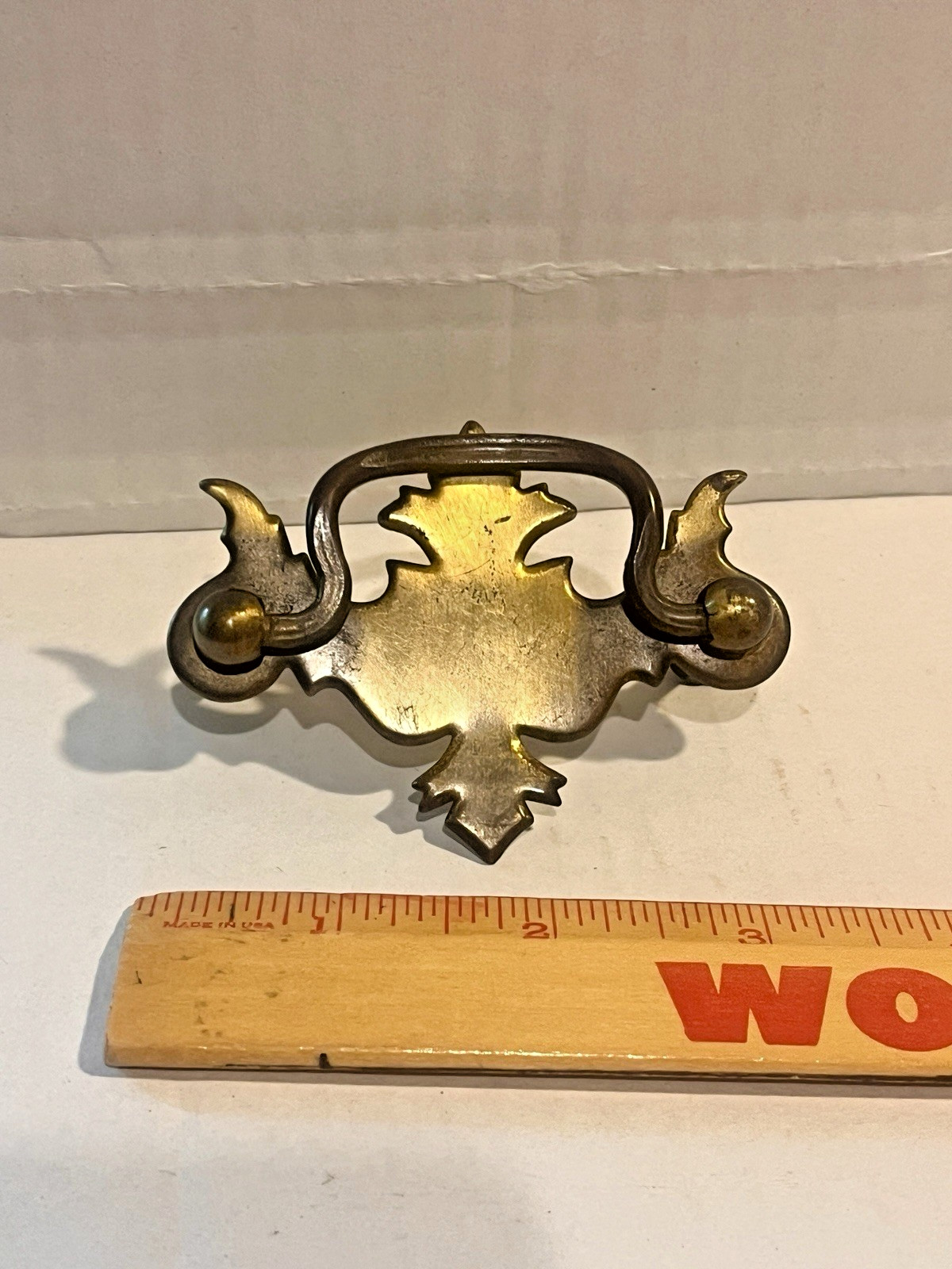 Vintage Leaf Style Drawer Pull, Antique Brass, with Screws