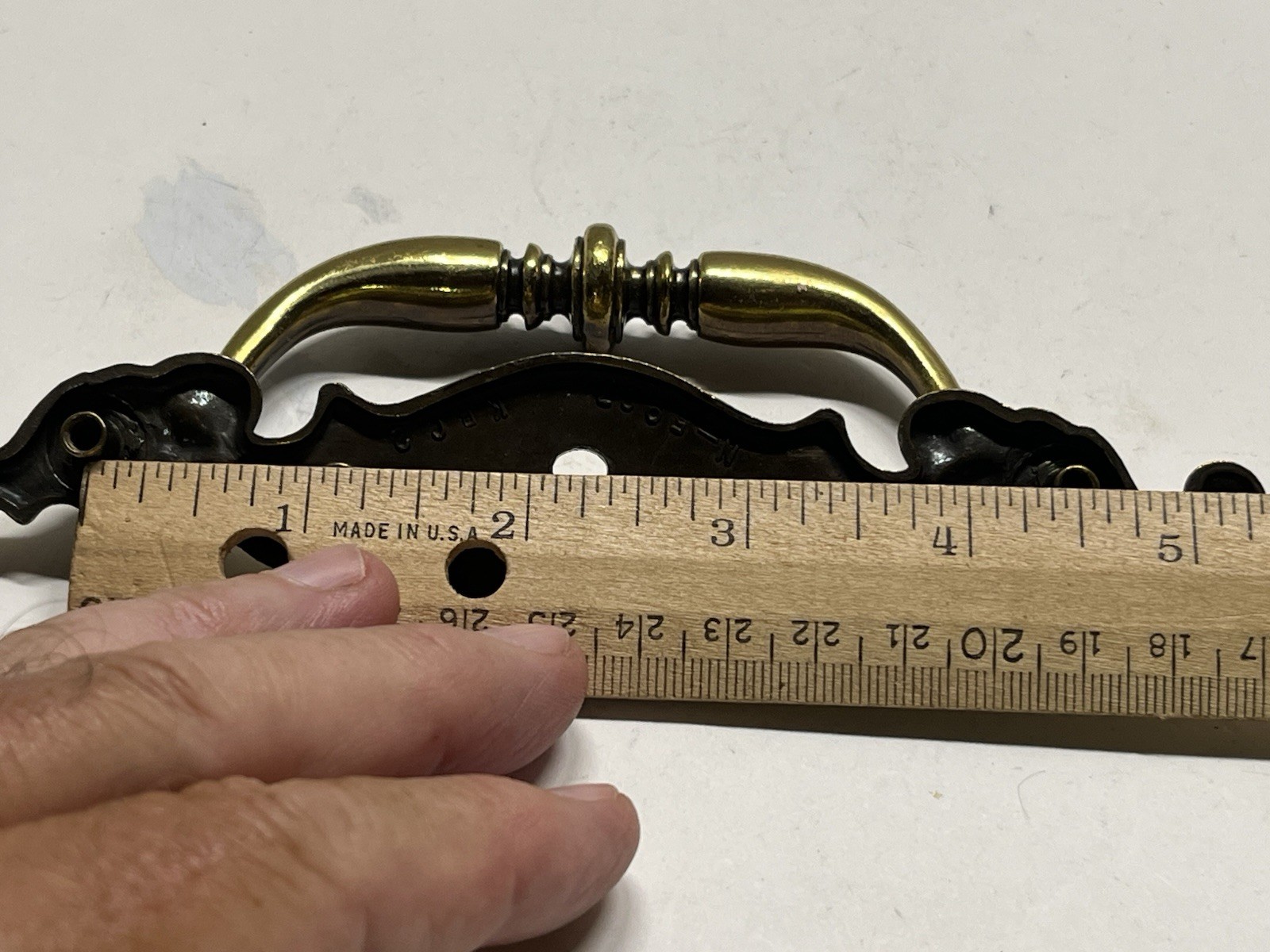 Vtg.NOS Heavy Brass Plated Chippendale Style W/Keyhole Center Drop Bail Pull