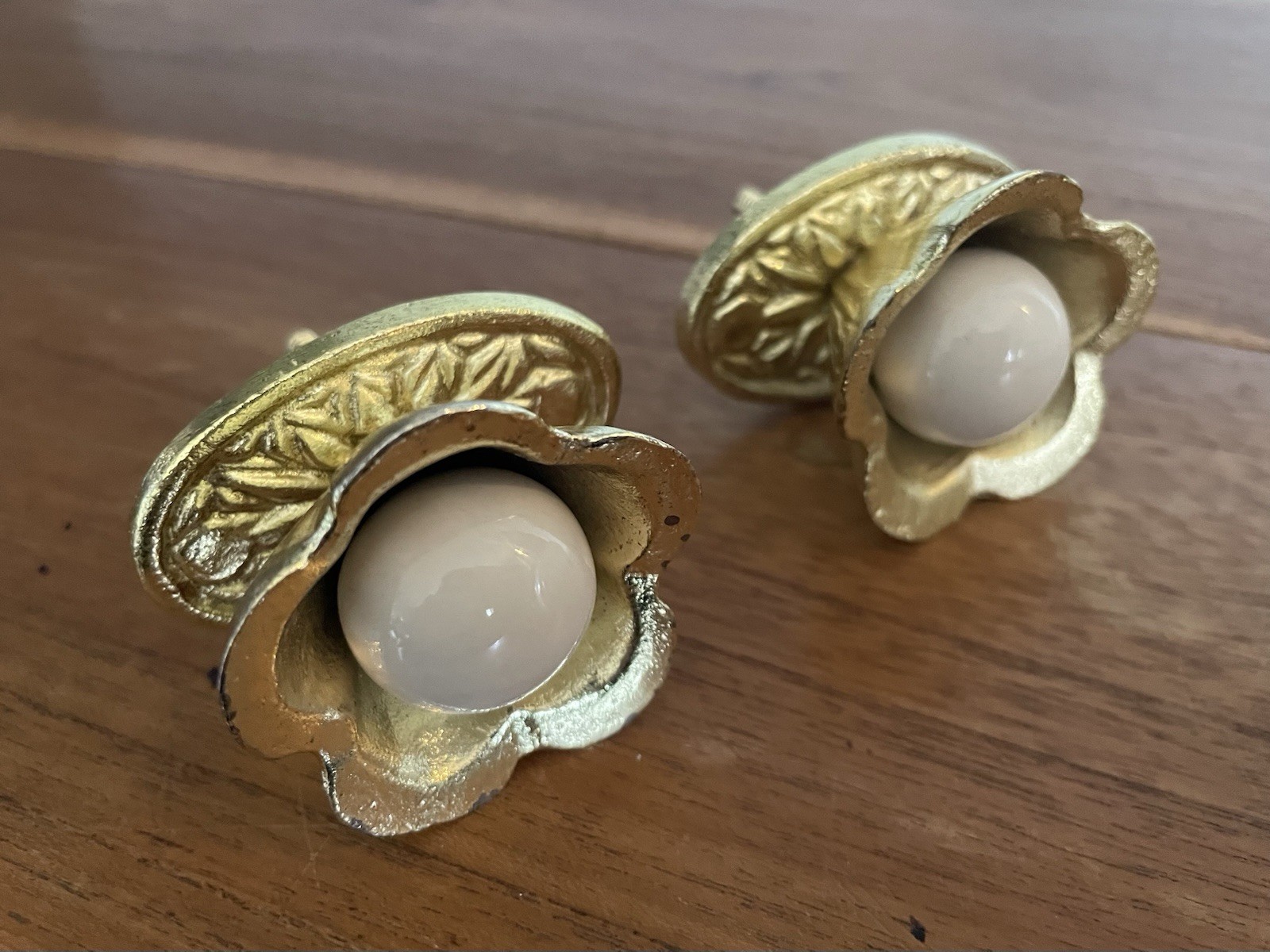 2 Vintage Mid Century Flower Drawer Pulls W/Back Plate Gold/White Ball Center
