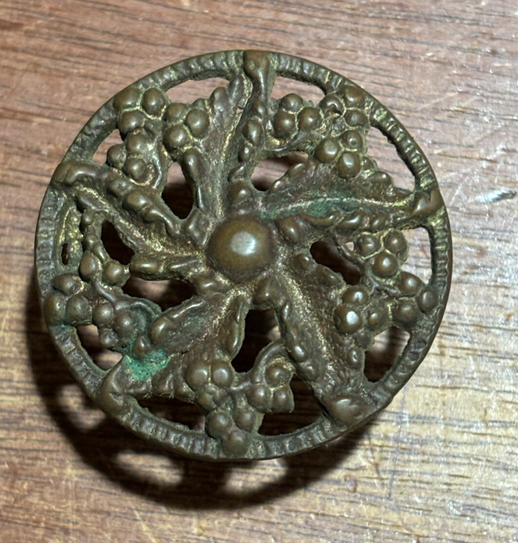 Vintage Antique Ornate Round Cabinet Knob Drawer Pull 1 1/2 inch