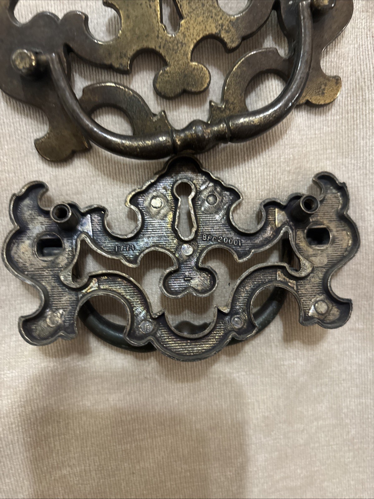 Chippendale Batwing Brass Drawer Pulls Set of 12 Bail Handles w/ Screws Vintage