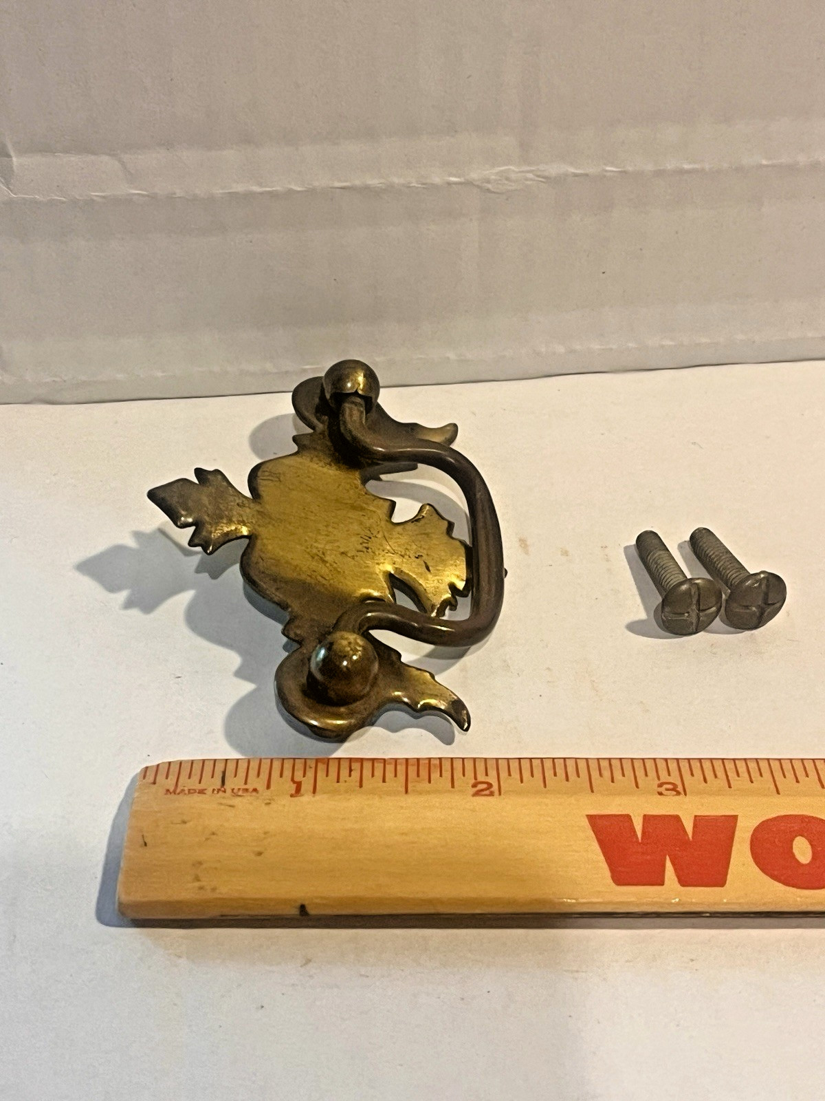 Vintage Leaf Style Drawer Pull, Antique Brass, with Screws