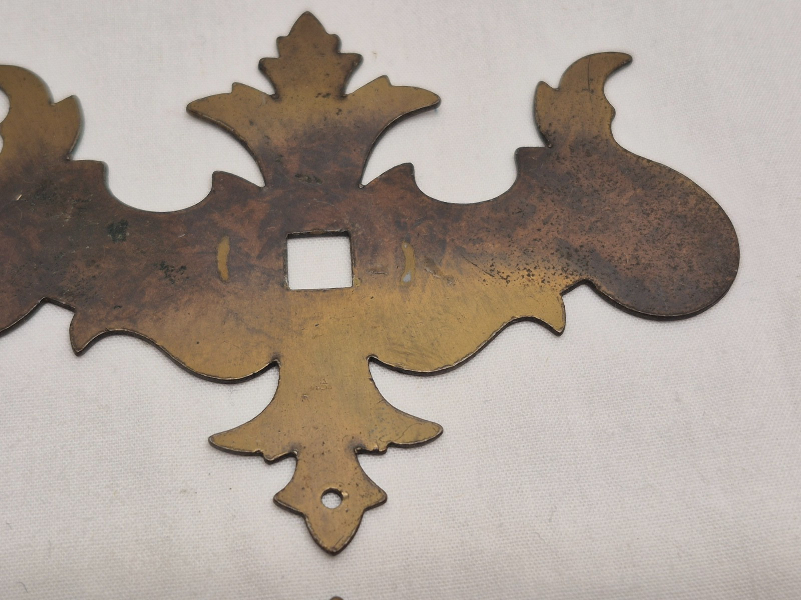 Antique Chippendale Colonial Drawer Cabinet Pull Back Plate Furniture Hardware