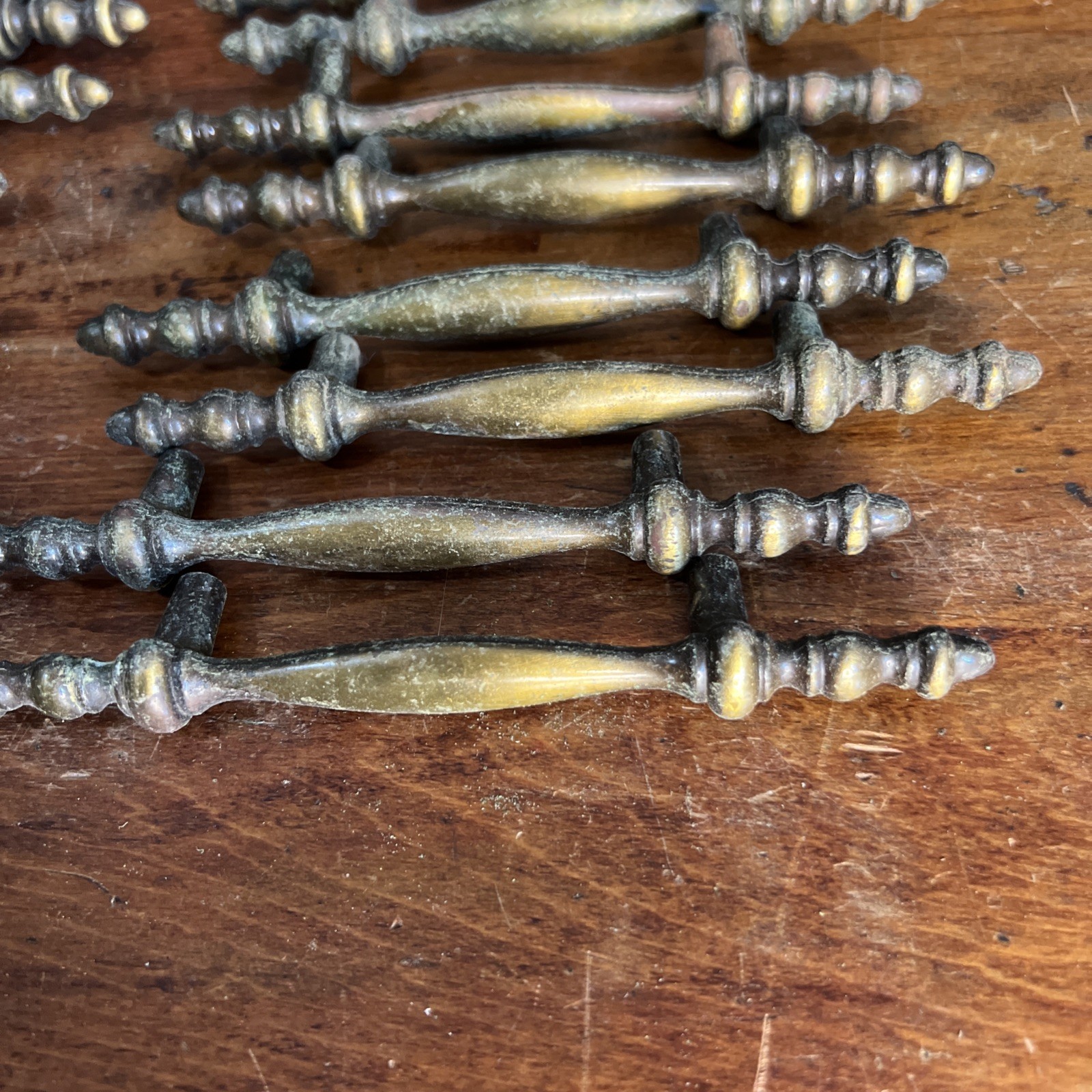 Lot Of 31 VTG Brass Drawer/Door Pulls-5.5” Long-3” Centers-Shiny Patina-40Screws