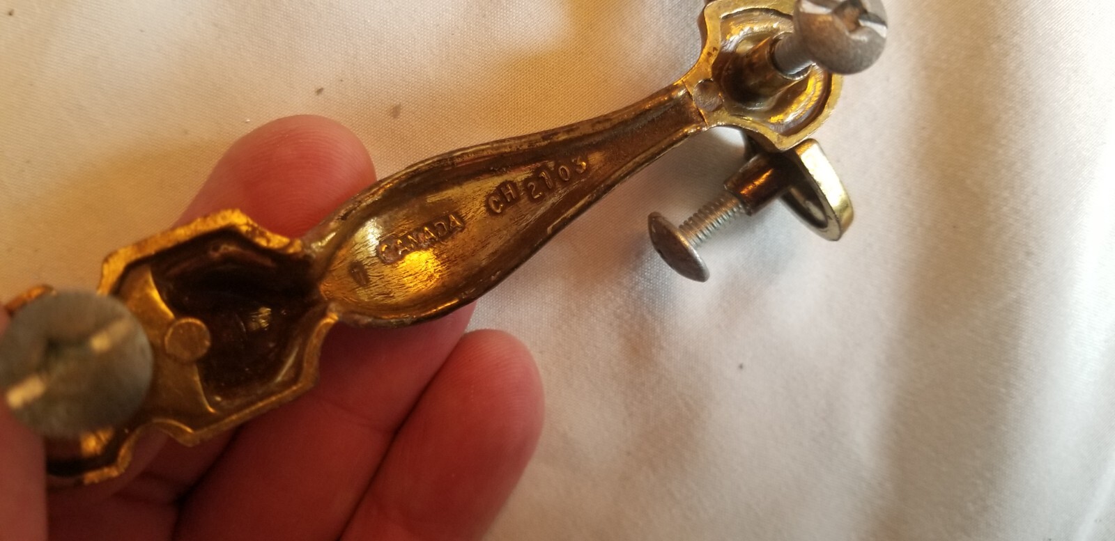 Lot of 2 Elegant Unique Design Dresser Furniture Cabinet Pull Handles