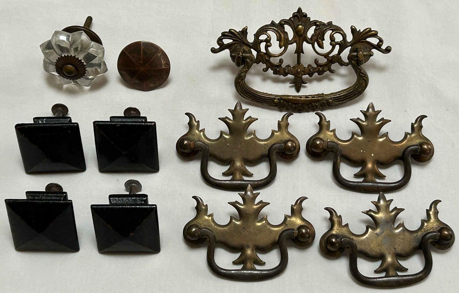 Vintage Glass Knob, 4 Oak Knobs, Brass Drawer Pulls Handles Lot