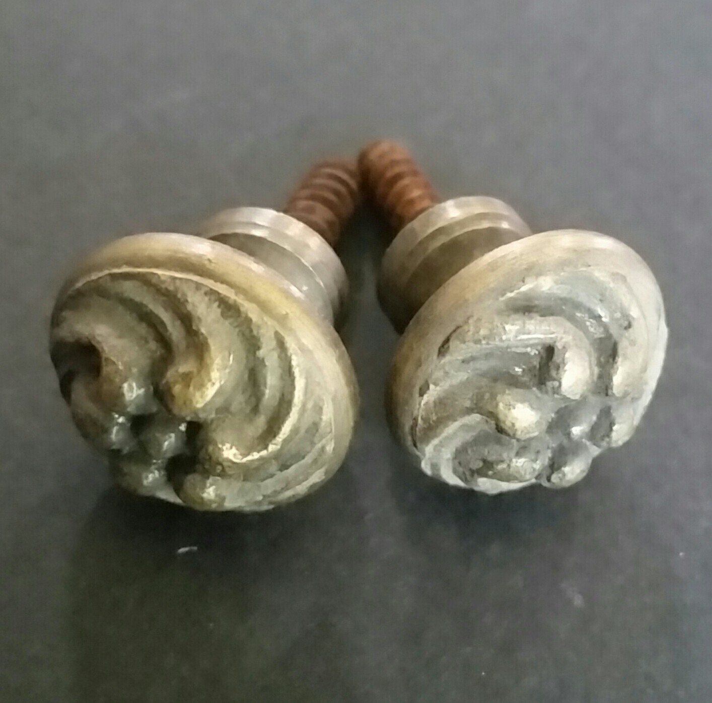 Pair (2) Sm.solid Brass Floral Stacking Barrister Bookcase 5/8″ Knobs Pulls #K14