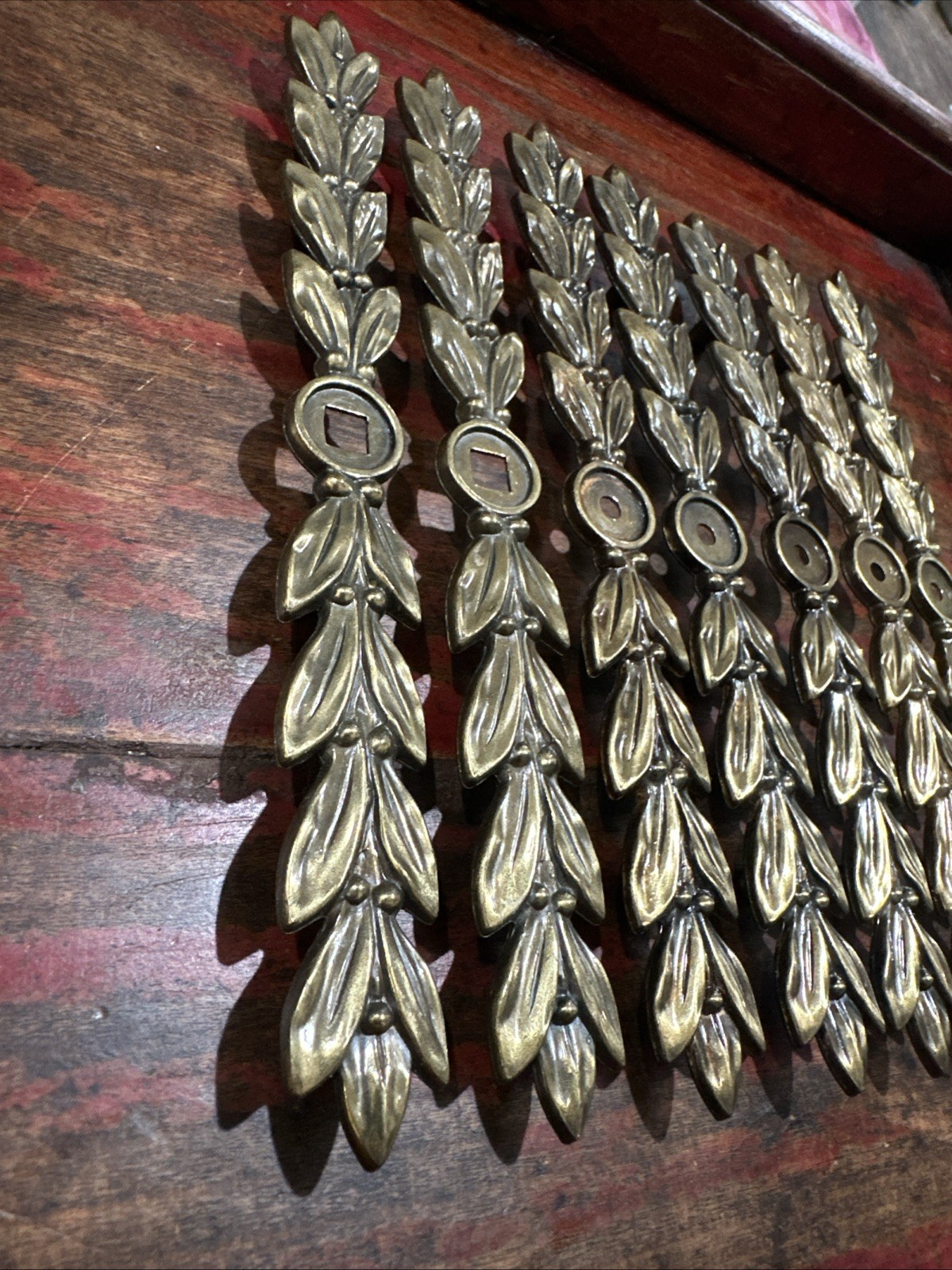 Vtg Keeler Brass Laurel Leaf Drawer Backplates Lot 7 KBC N11014 N15495 7.5″