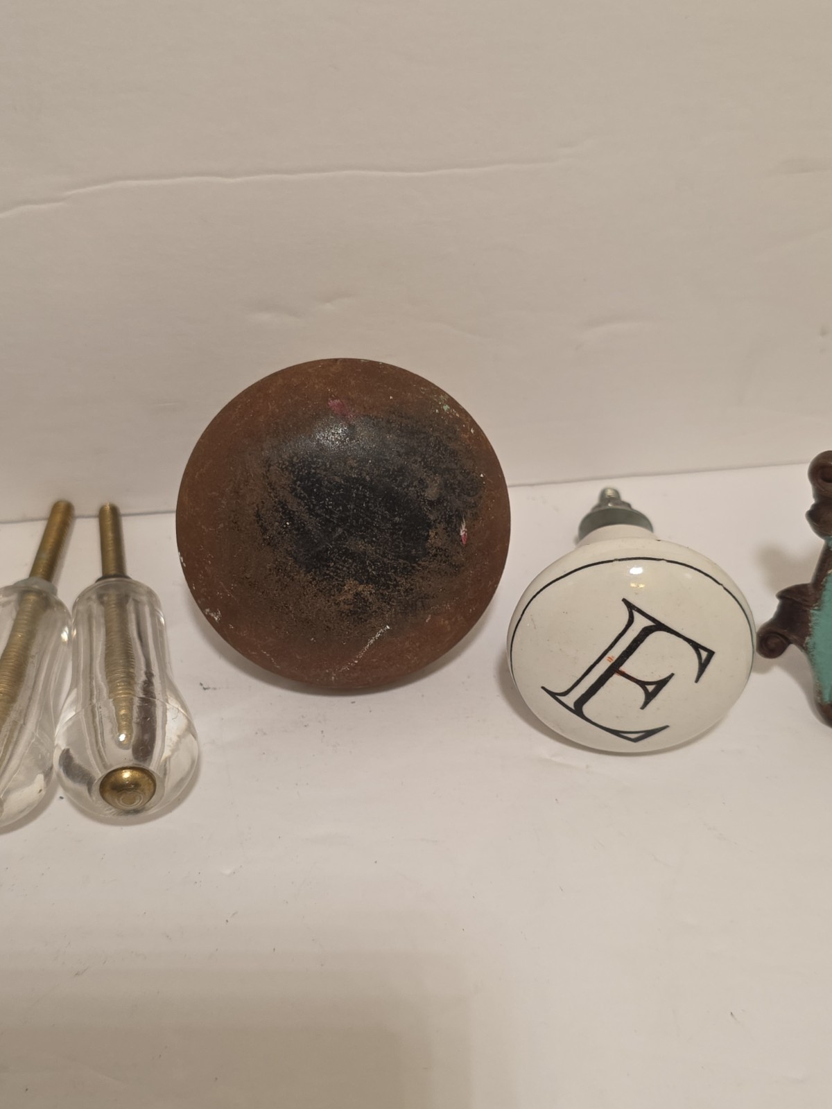 Vintage Lot Of 22 Mixed Drawer Pull Knobs Various Sizes Shapes & Materials