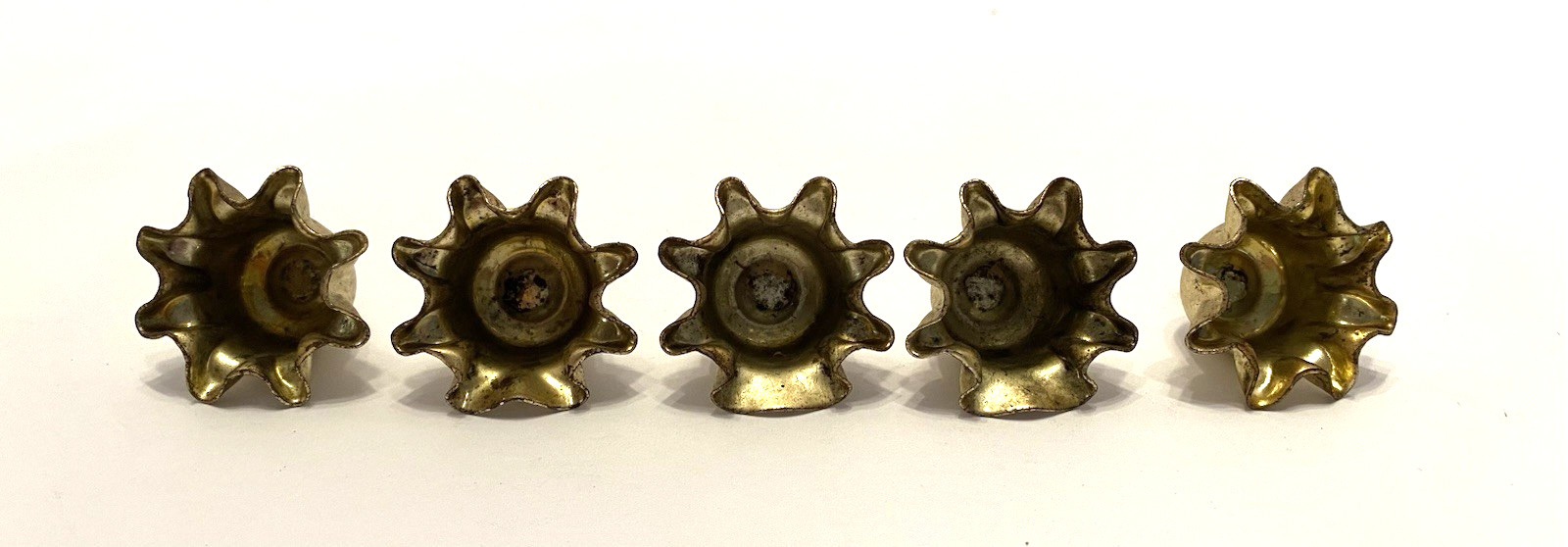 Set of 5 VTG Brass Flower/Sun Shape 1.25″ x .75″ Cabinet/Drawer Pulls/Knobs