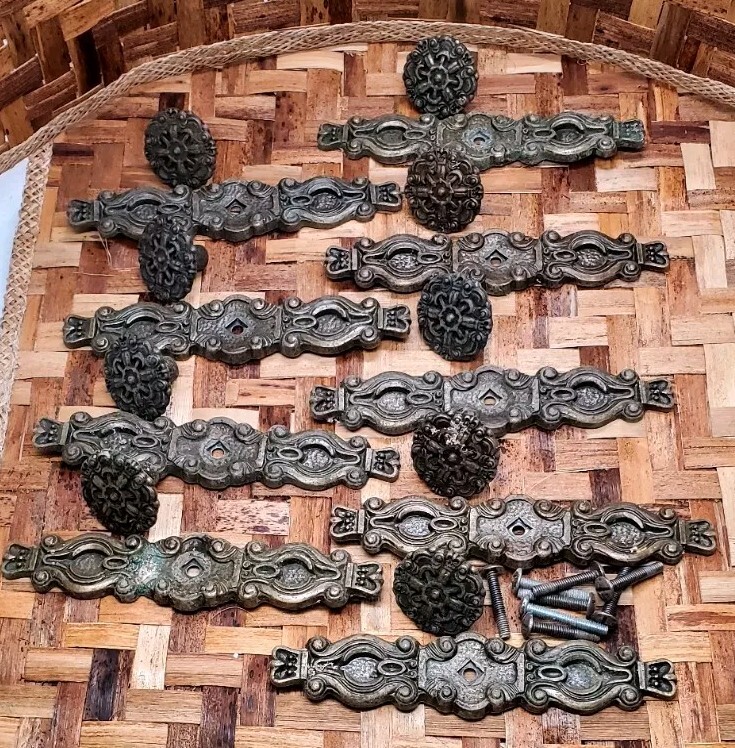 9 Sets Vintage Antique Brass HYER Ornate Cabinet Pulls w/ Back Plates 5¼” 18 Pc