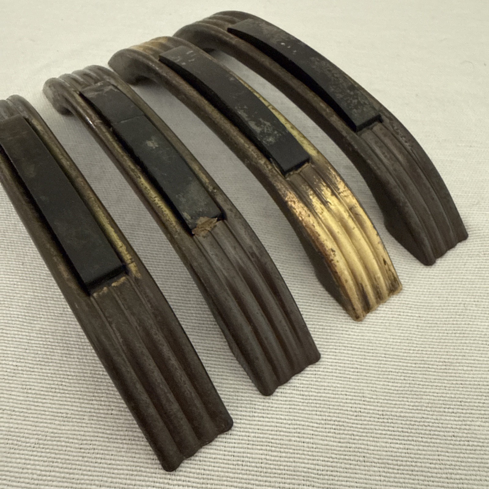 Set Of 4 Vintage Art Deco Mid Century Brass & Bakelite Drawer Handles Pulls 4″