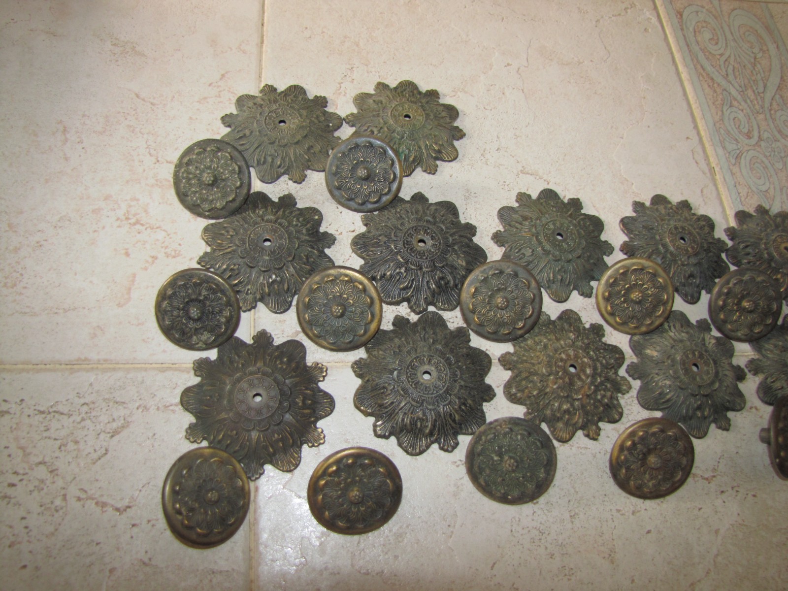 Vintage Ornate Brass Drawer Pull Knobs w/ Back Plate 3″ – Set of 14 JAPAN