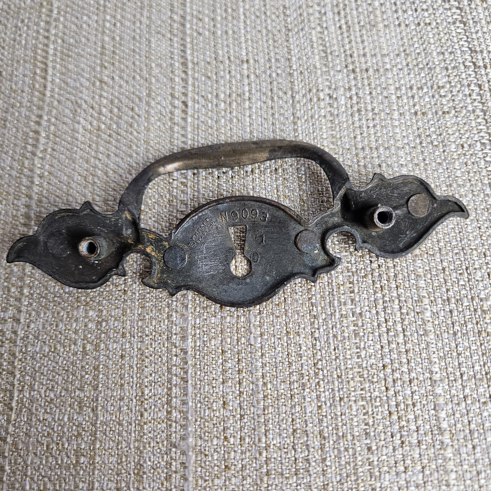 Keeler Brass Drawer Pulls Set 4 Keyhole Bail Handles Vintage Ornate 5″