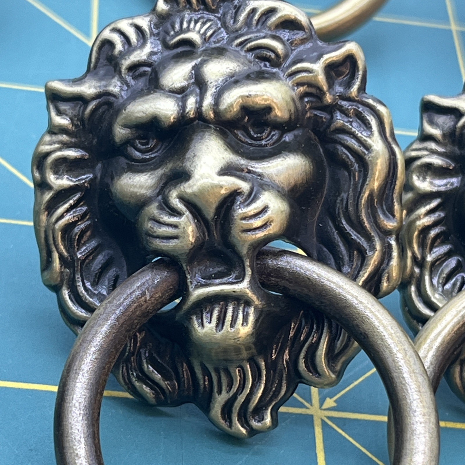 8 Bronze Tone Lion Head Ring Pull Dresser Cabinet Knobs 2” x 1.5”