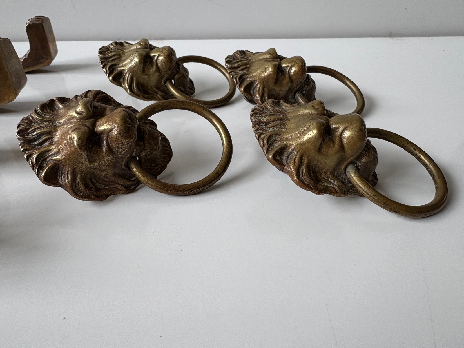 Antique 4 Brass Lion Head Handles (?) 9″ Long & 4 Lion Head Drawer Pulls