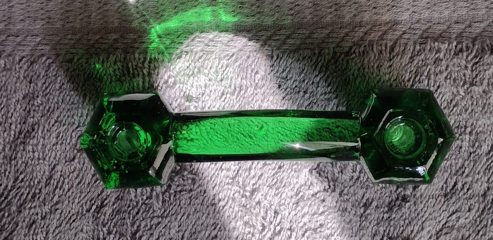 1 7UP GREEN GLASS ANTIQUE MATCHING DRAWER PULL