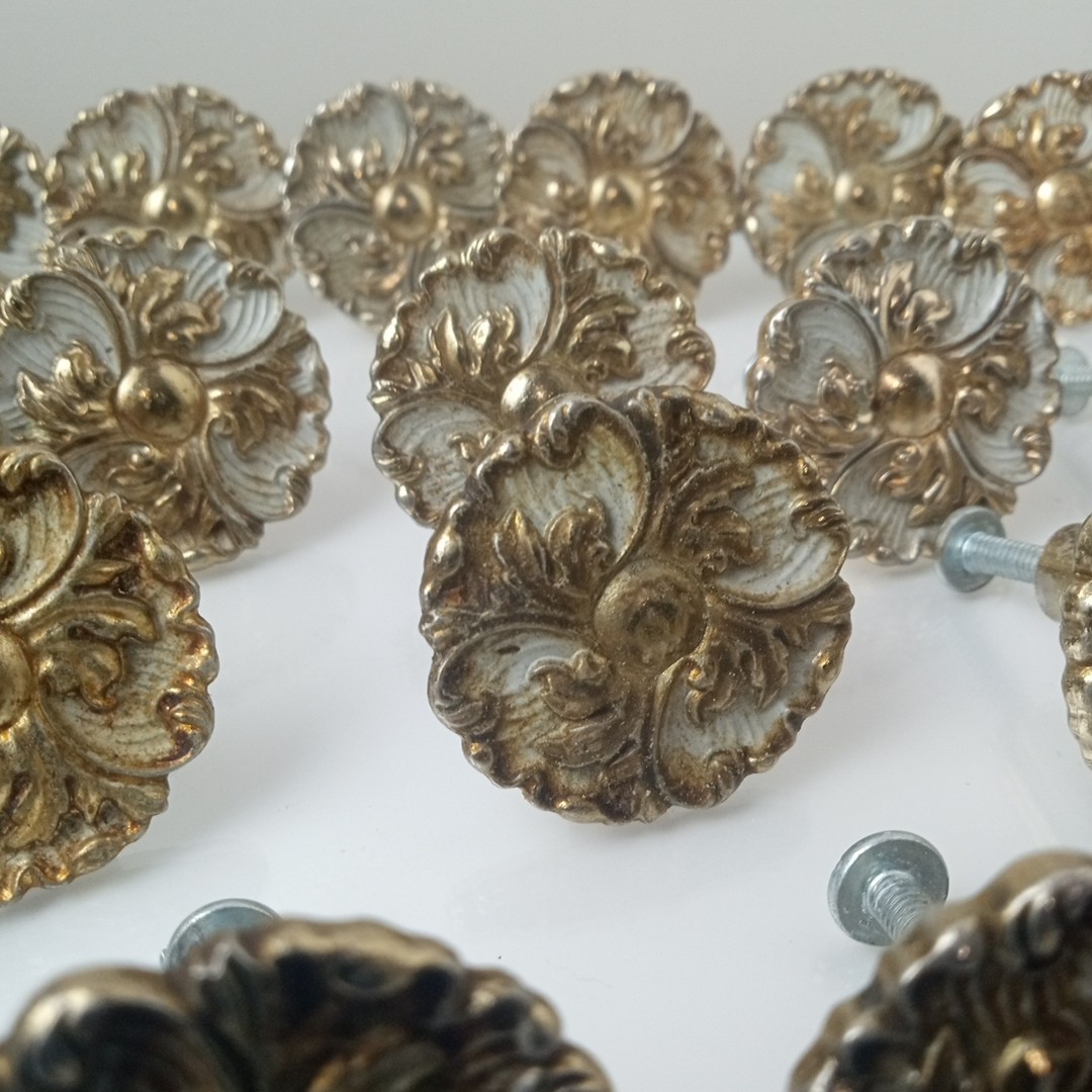 28 Rococo Art Nouveau Regency style gold tone furniture drawer Pulls Vtg Salvage