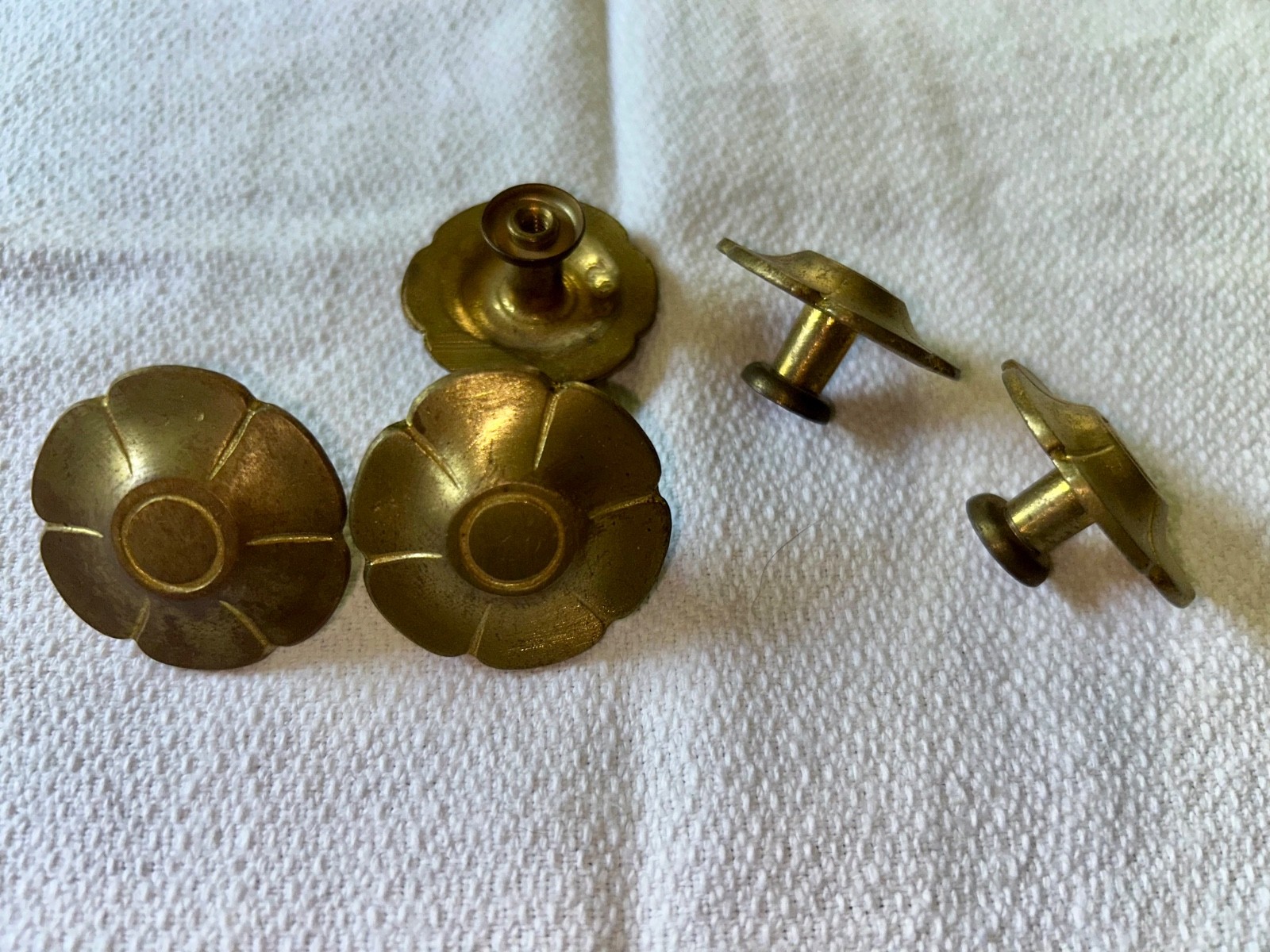 Lot 5 Vintage 60s Brass Ornate Drawer Pulls Floral Cabinet Knobs Round MCM