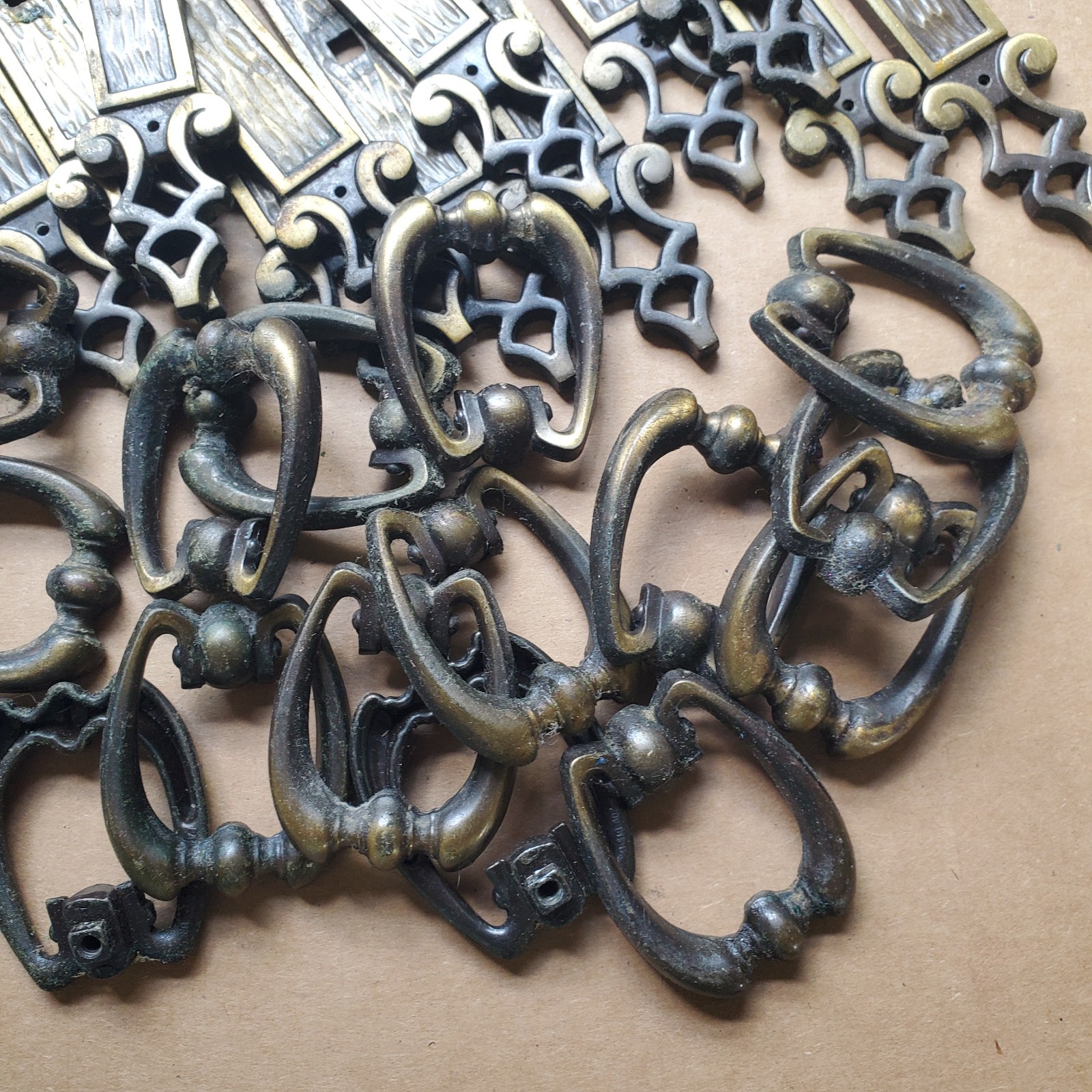 22 – VTG Door Pulls Amerock Madeira Cabinet Antique Burnished Bronze T-169-1