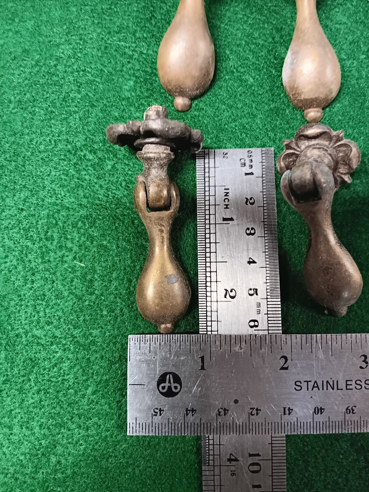 vintage/antique solid heavy brass cabinet/drawer drop pull knobs lot of 8