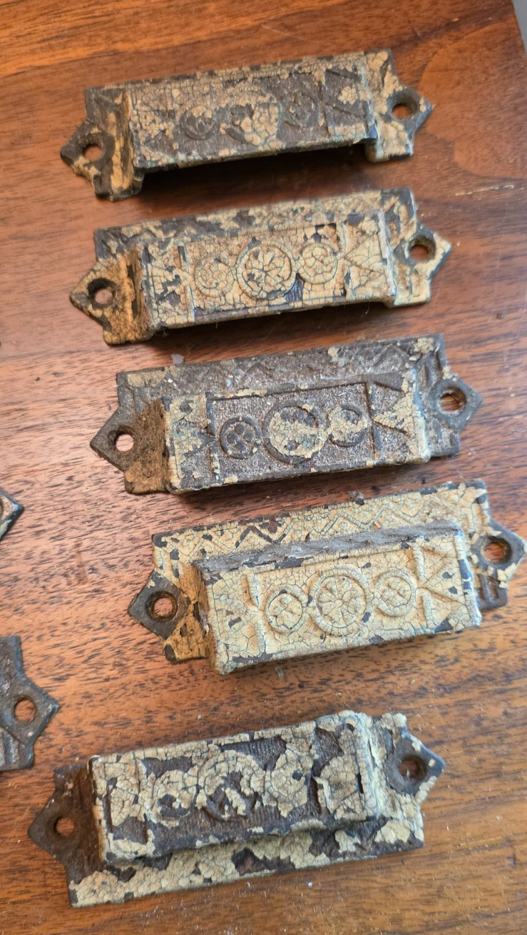 Antique/Vintage Lot of 11 Drawer Pulls/Handles ~ Decorative ~ Cast Iron? ~ Used