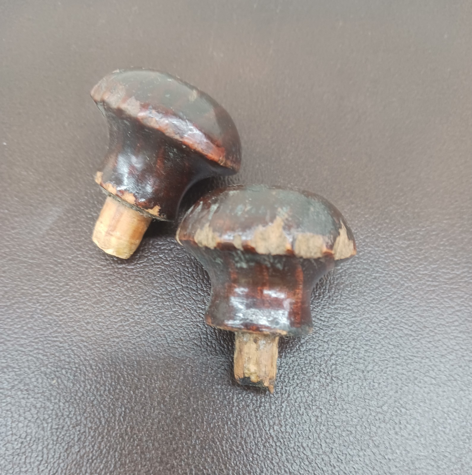 Lot Of 2 Antique Wood Knobs Pulls Wood Pegs Mushroom Drawer Furniture