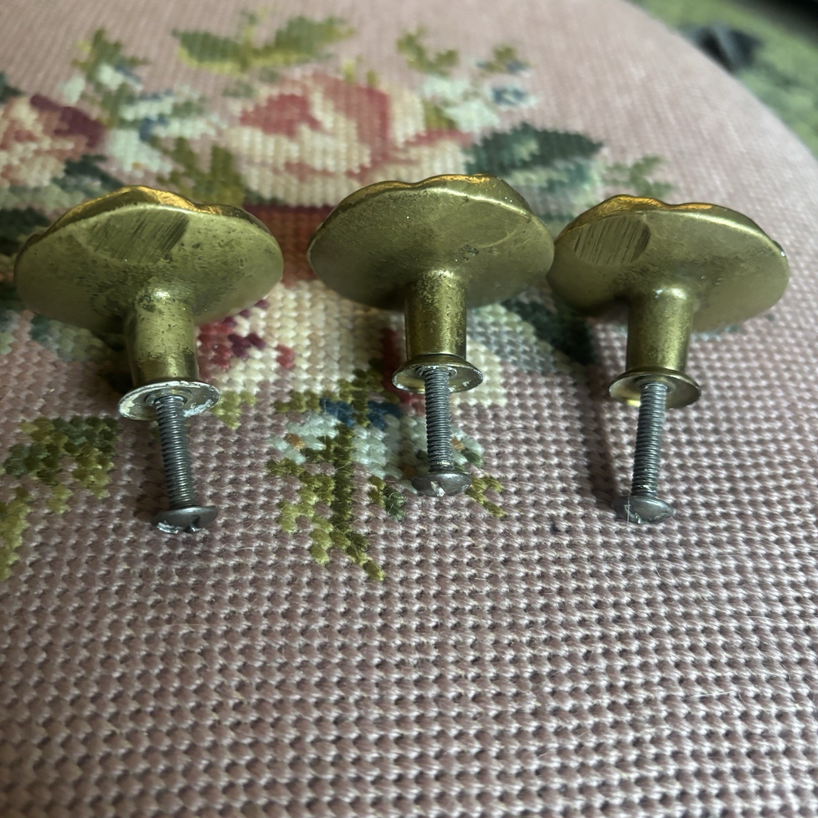 Vintage 60s Brass Ornate Drawer Pulls Floral Cabinet Knobs Round Set of 3 A5739