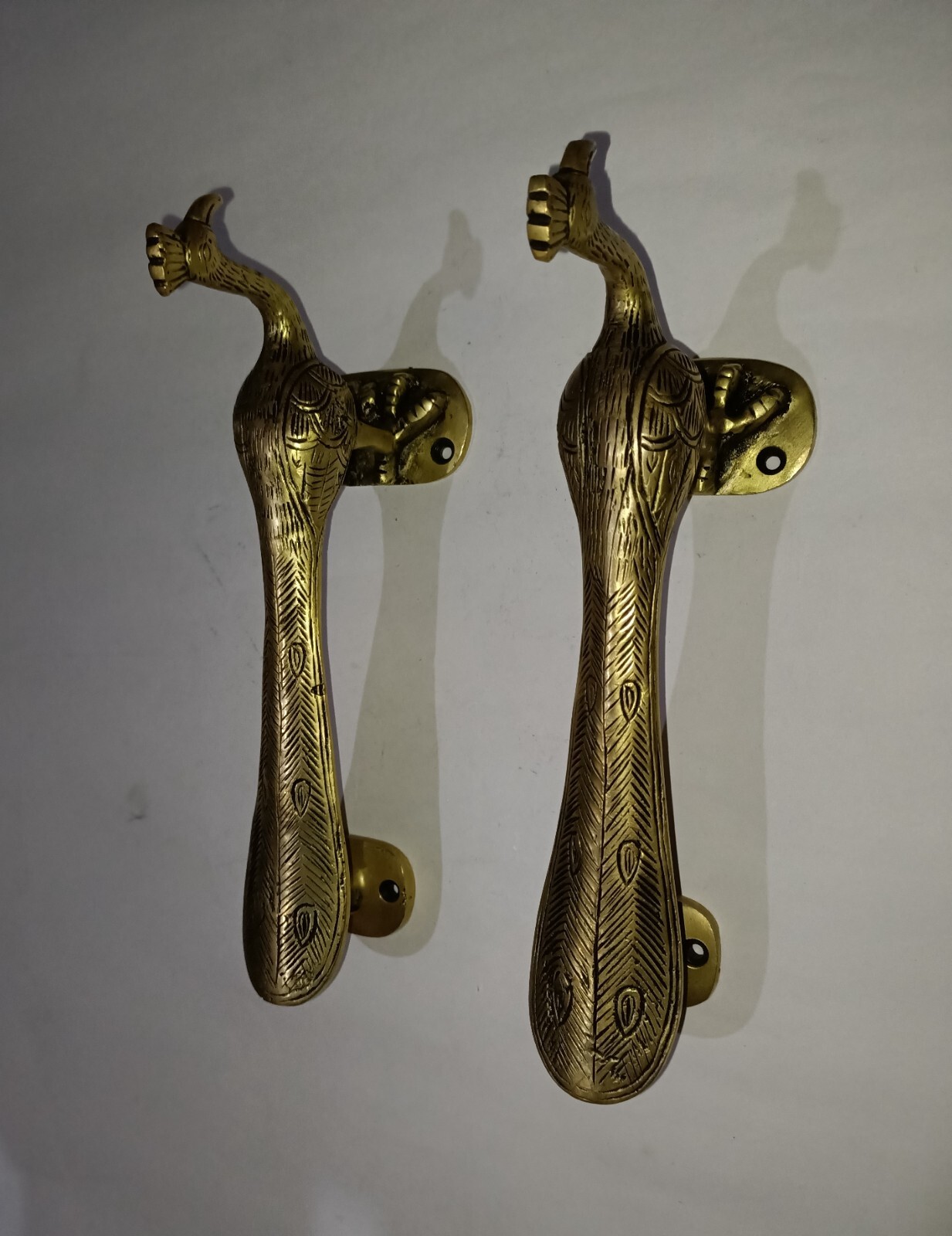 Peafowl with Fingers Design Base Door Pull Brass Peacock Long Tail Handles GTX