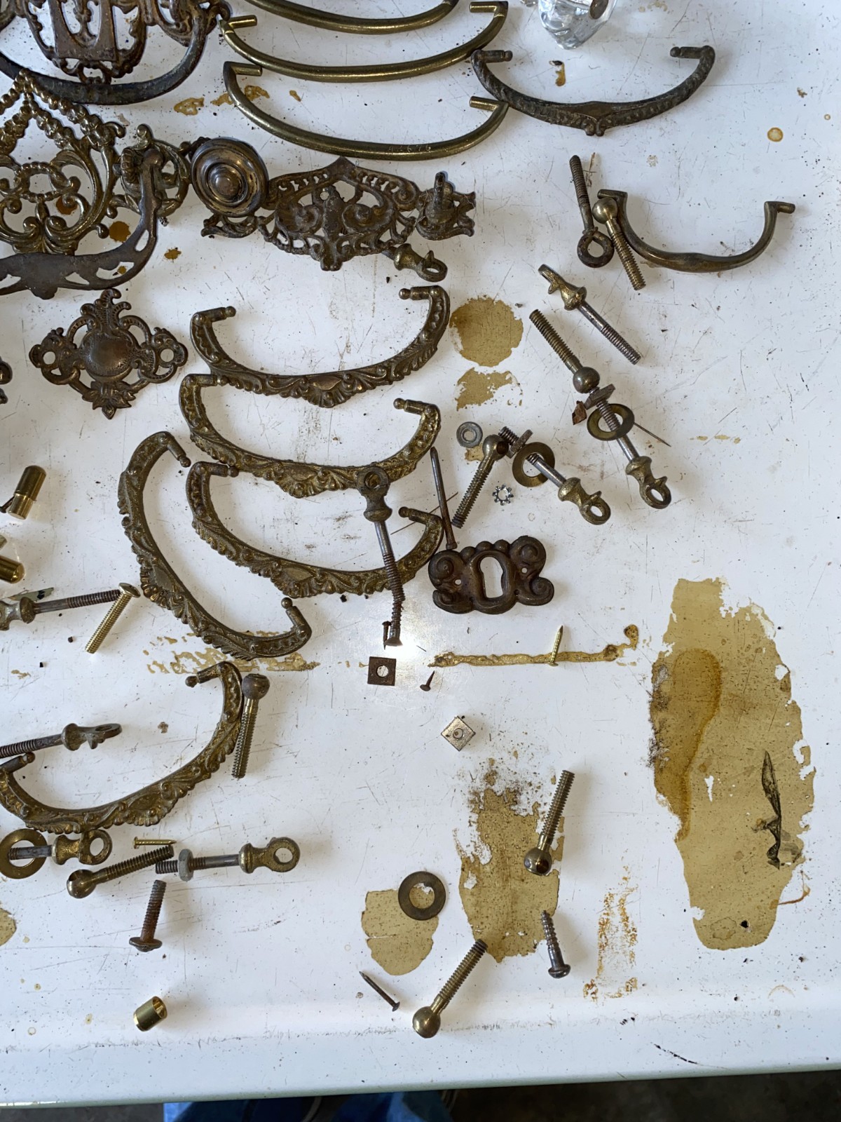 ANTIQUE FURNITURE HARDWARE DRAWER PULLS KEY ESCUTCHEONS & MORE VINTAGE & NEW