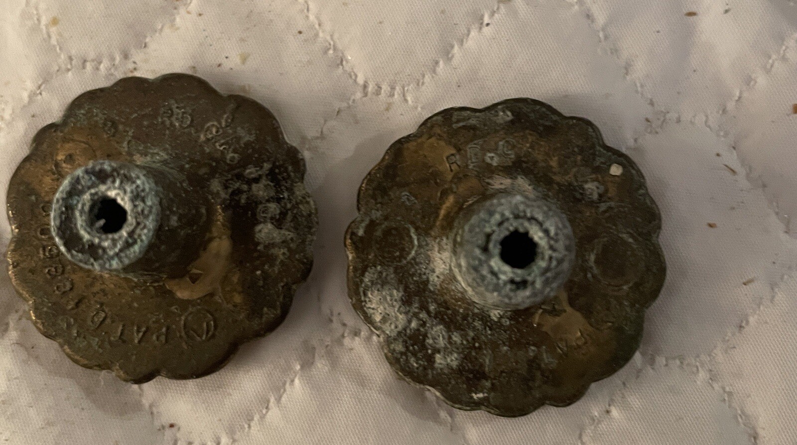 Vintage 2 Pairs Of Brass/brass Like Knobs Round -floral Flower