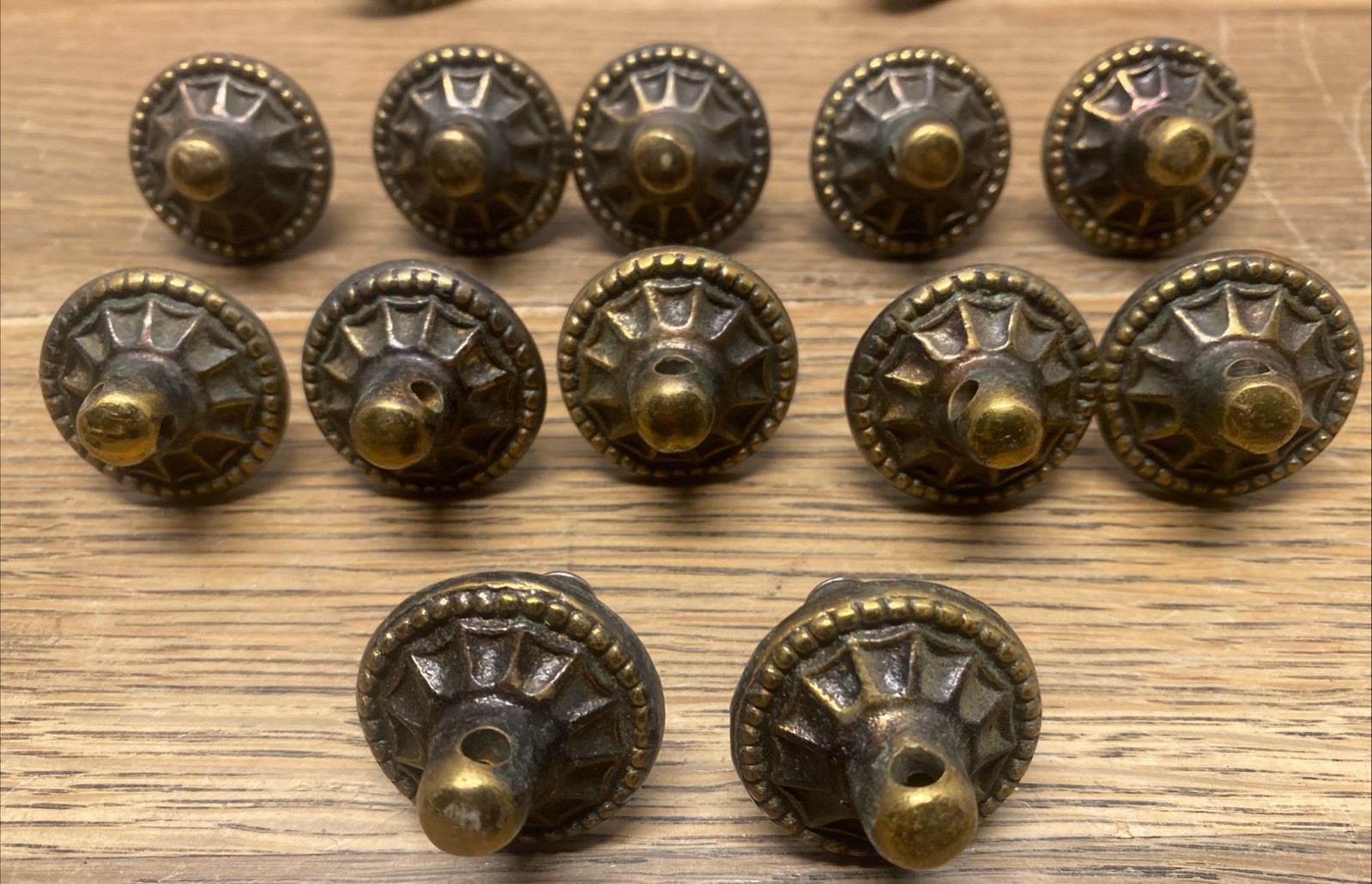 6 VTG Brass Ornate Victorian Brass Bail Drawer Handles & 5 Matching Round Knobs