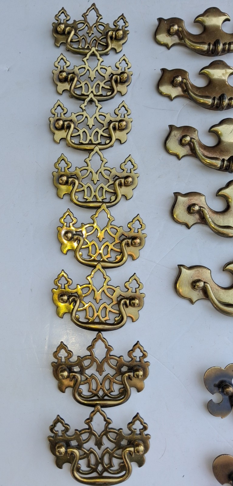 LOT OF VINTAGE ORNATE PULLS DRAWER HANDLES NO HARDWARE