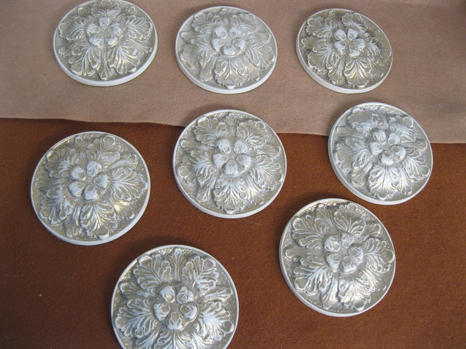 7 Round Ornate Leaf Detail N2781 ? Cap Cover Drawer Pull Handle 3.25″ Vintage