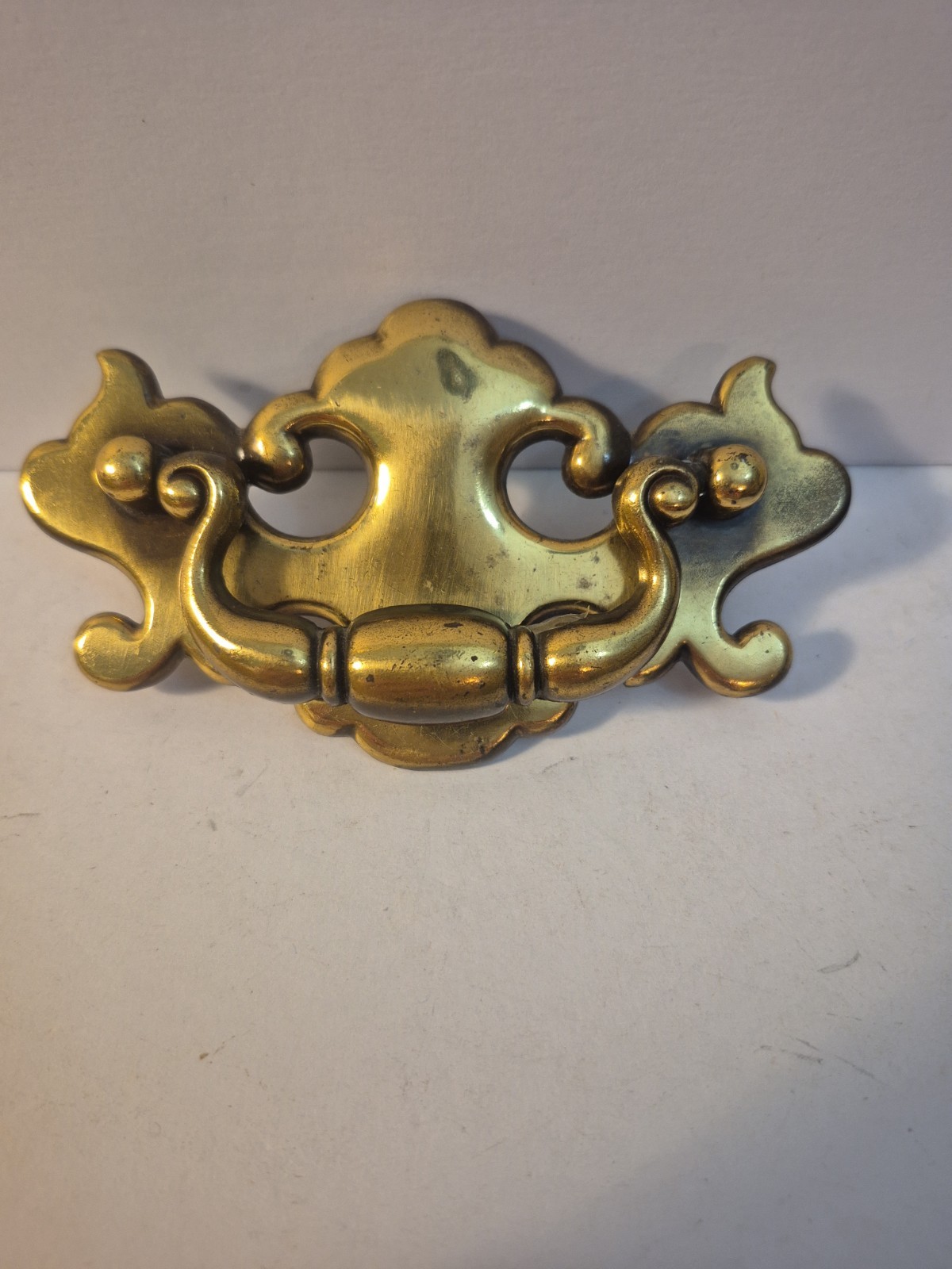 Vintage Brass Chippendale Batwing Drop Swinging Bail Drawer Pulls Lot Of 8