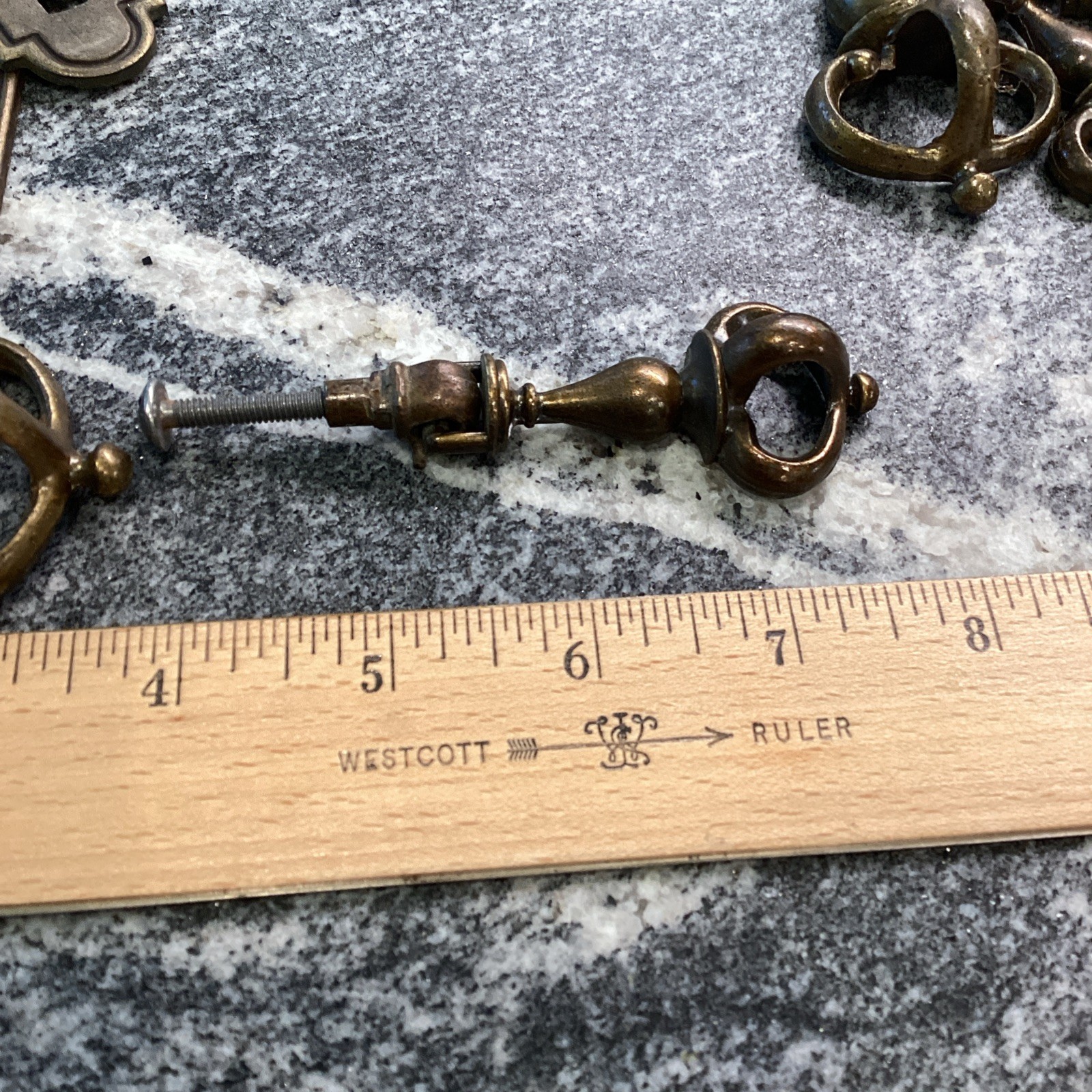 Vintage Reclaimed Hardware Drawer Pulls Handles Misc Mixed Lot 32 Pieces