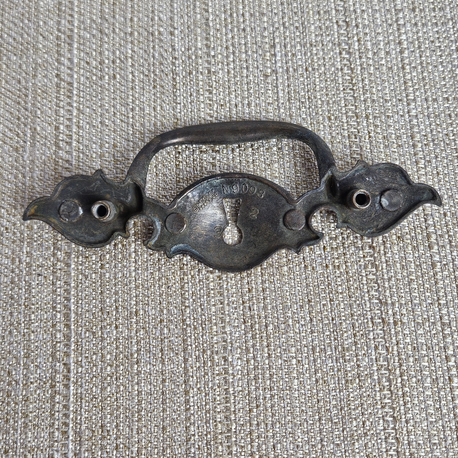 Keeler Brass Drawer Pulls Set 4 Keyhole Bail Handles Vintage Ornate 5″