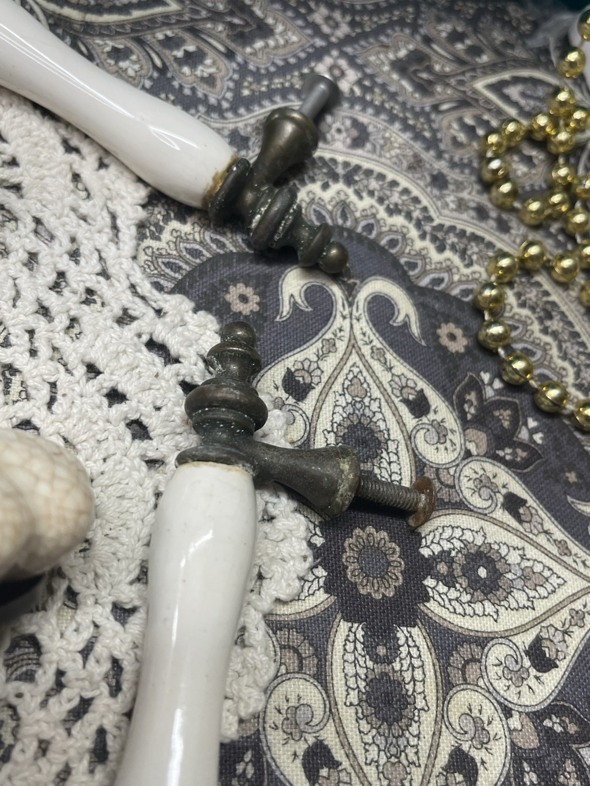 Vintage Lot (11) Miscellaneous Drawer/Cabinet Pulls/Knobs – Some Aged With Wear