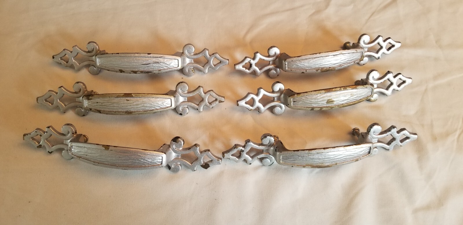 Lot of 6 Elegant Antique Brass Dresser Furniture Cabinet Pull Handles