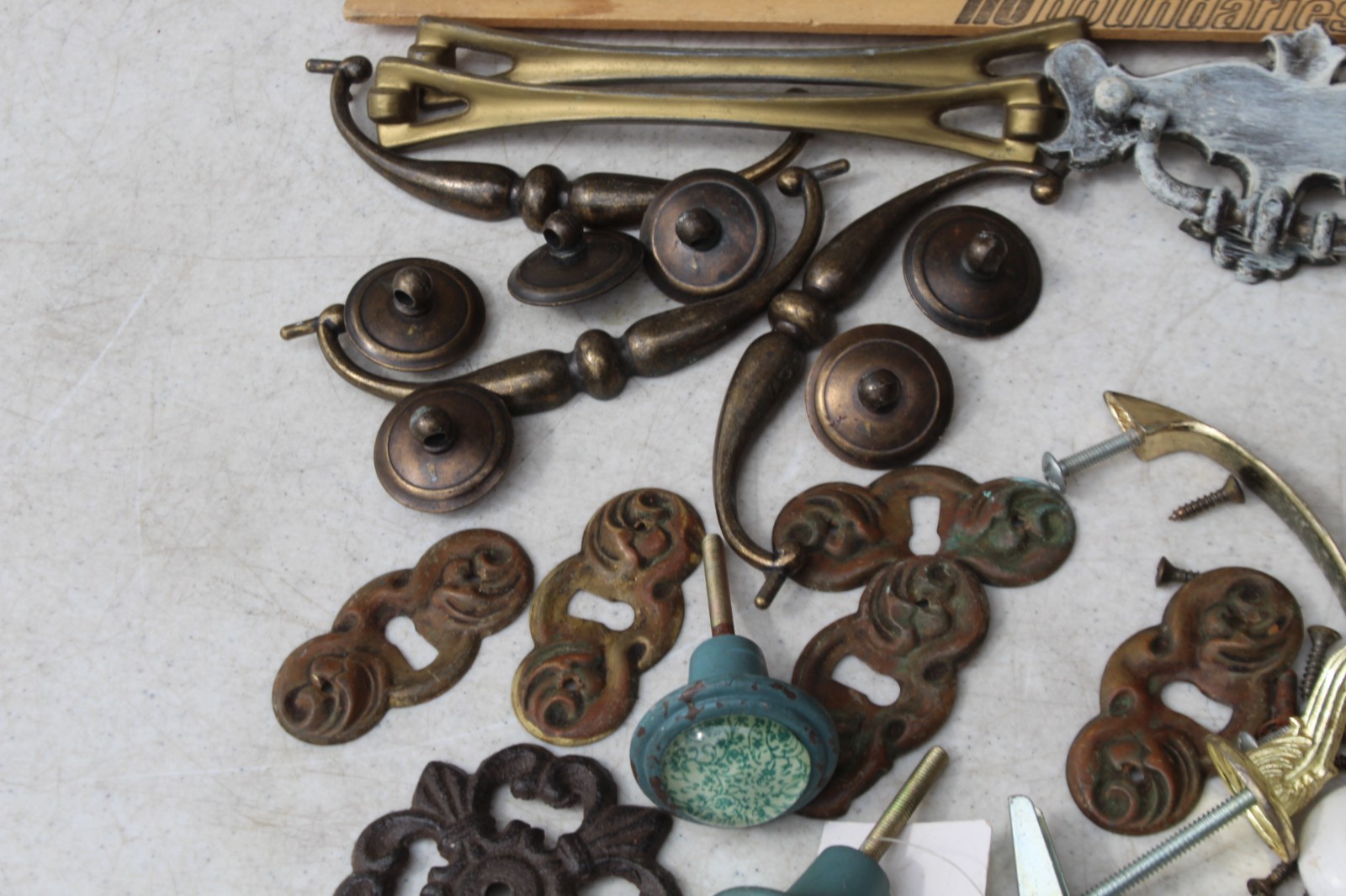 Huge Lot Antique Vintage Brass Drawer Pulls Knobs Handles Hardware Cover Plates