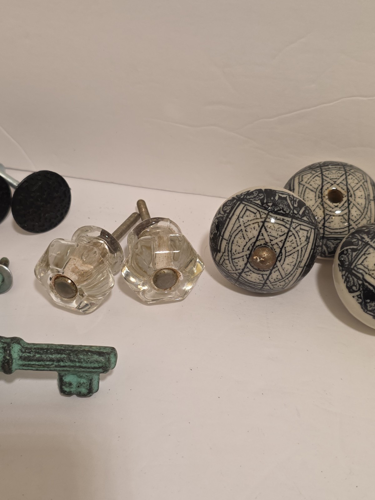 Vintage Lot Of 22 Mixed Drawer Pull Knobs Various Sizes Shapes & Materials