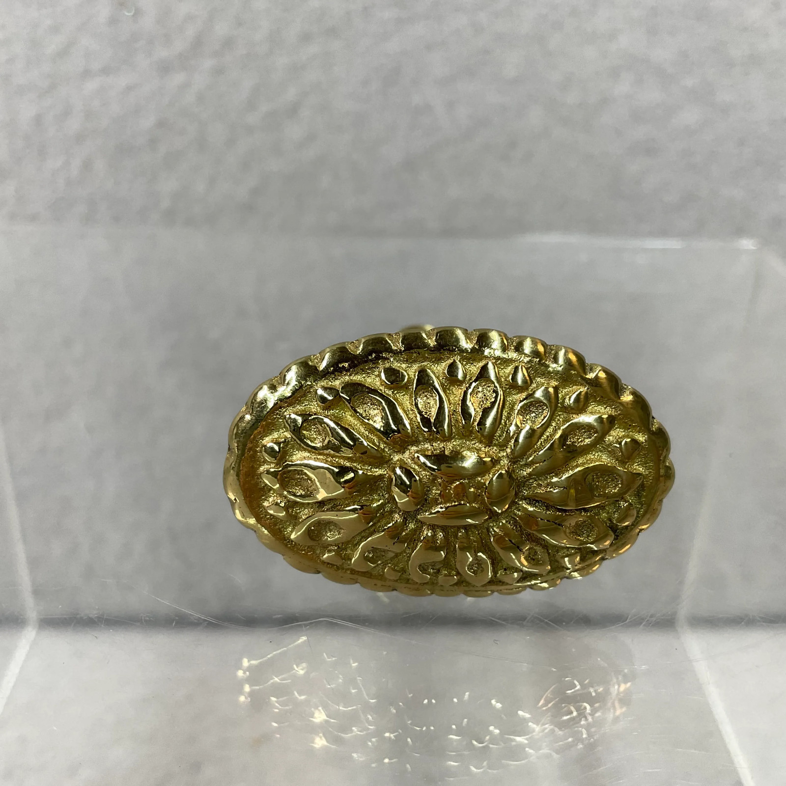 Vintage Brass Ornate Oval Cabinet Knobs Drawer Pulls Floral Set of 3