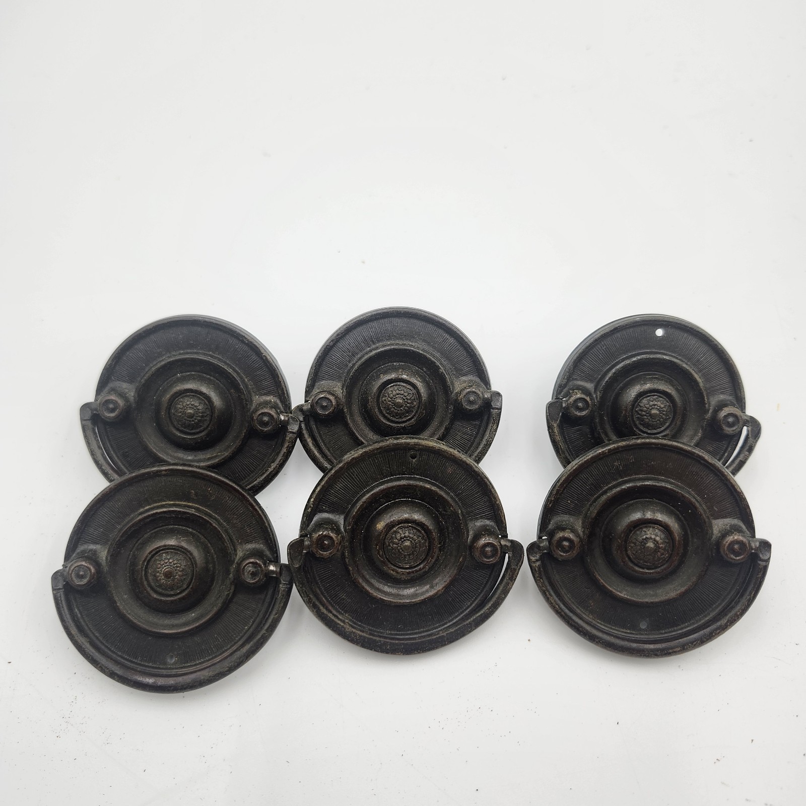 7 Antique round drawer pulls Hepplewhite 2″ black metal vintage