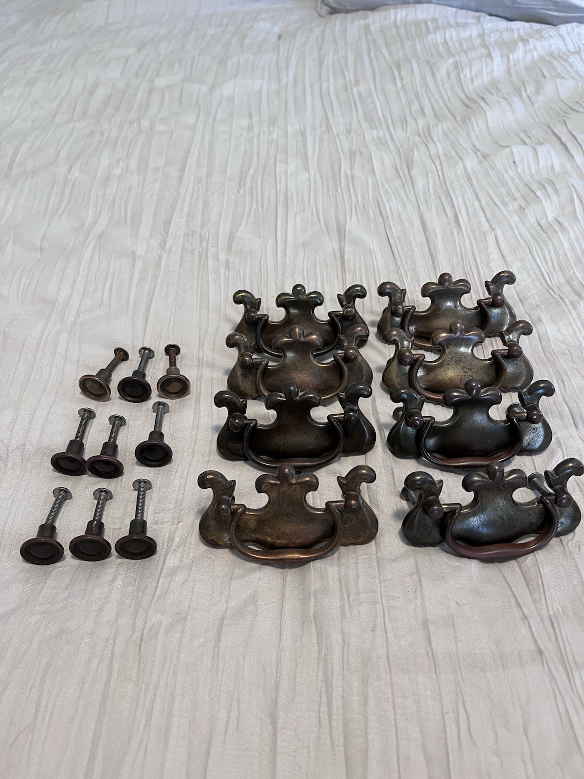 Vintage 8 Drawer Pulls And 9 Knobs