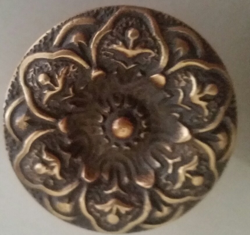 4 x Antique Vict. Style Solid Brass ROUND KNOBS Ornate FLORAL 1-1/4″ dia. #K25