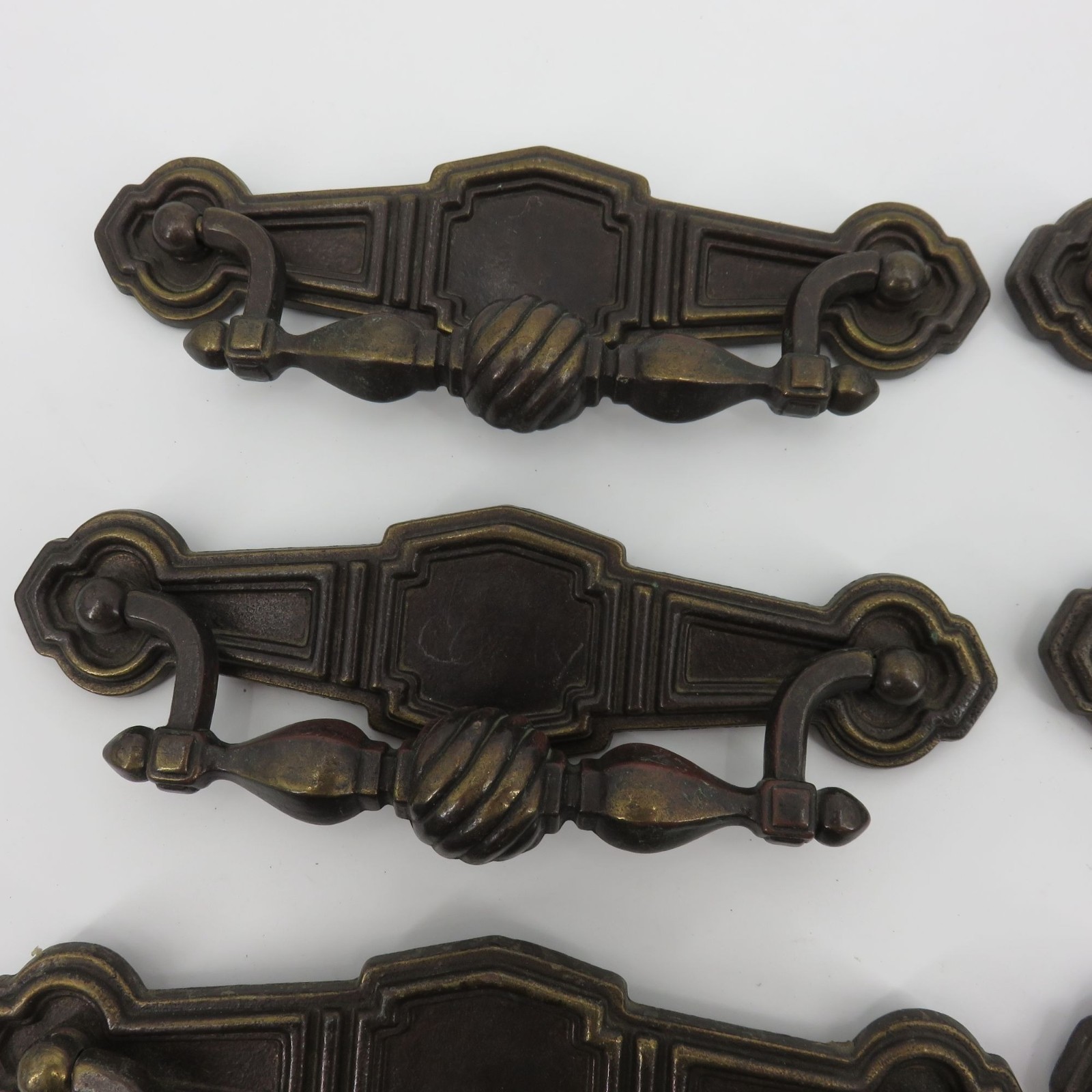 VTG Keeler Brass Co KBC Lot of 8 Metal Drawer Pull Swirl Ball N-3115 Colonial