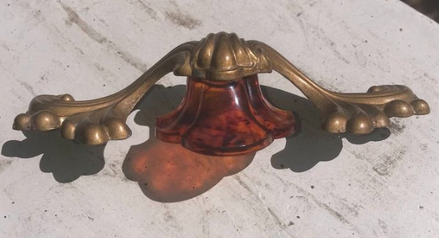 Six Vintage Art Deco Drawer Pulls Handles Knobs Bakelite Celluloid With Screws