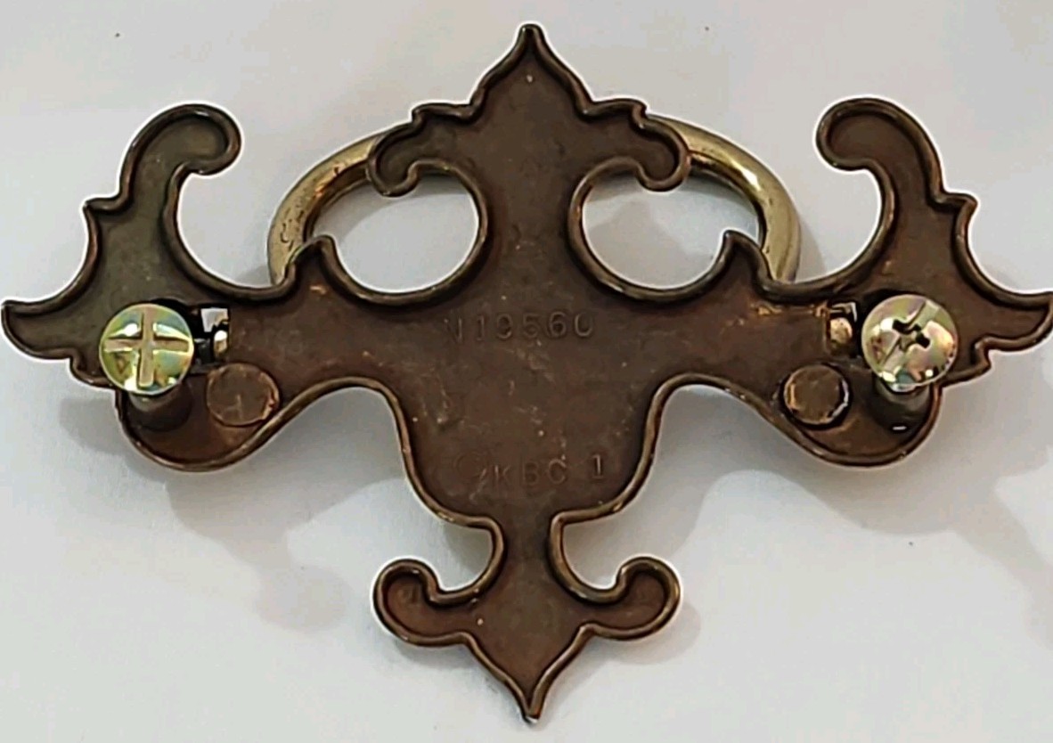 Vtg KBC Keeler Brass Co. Batwing Chippendale Style Drawer Pull W/Screws N-19560