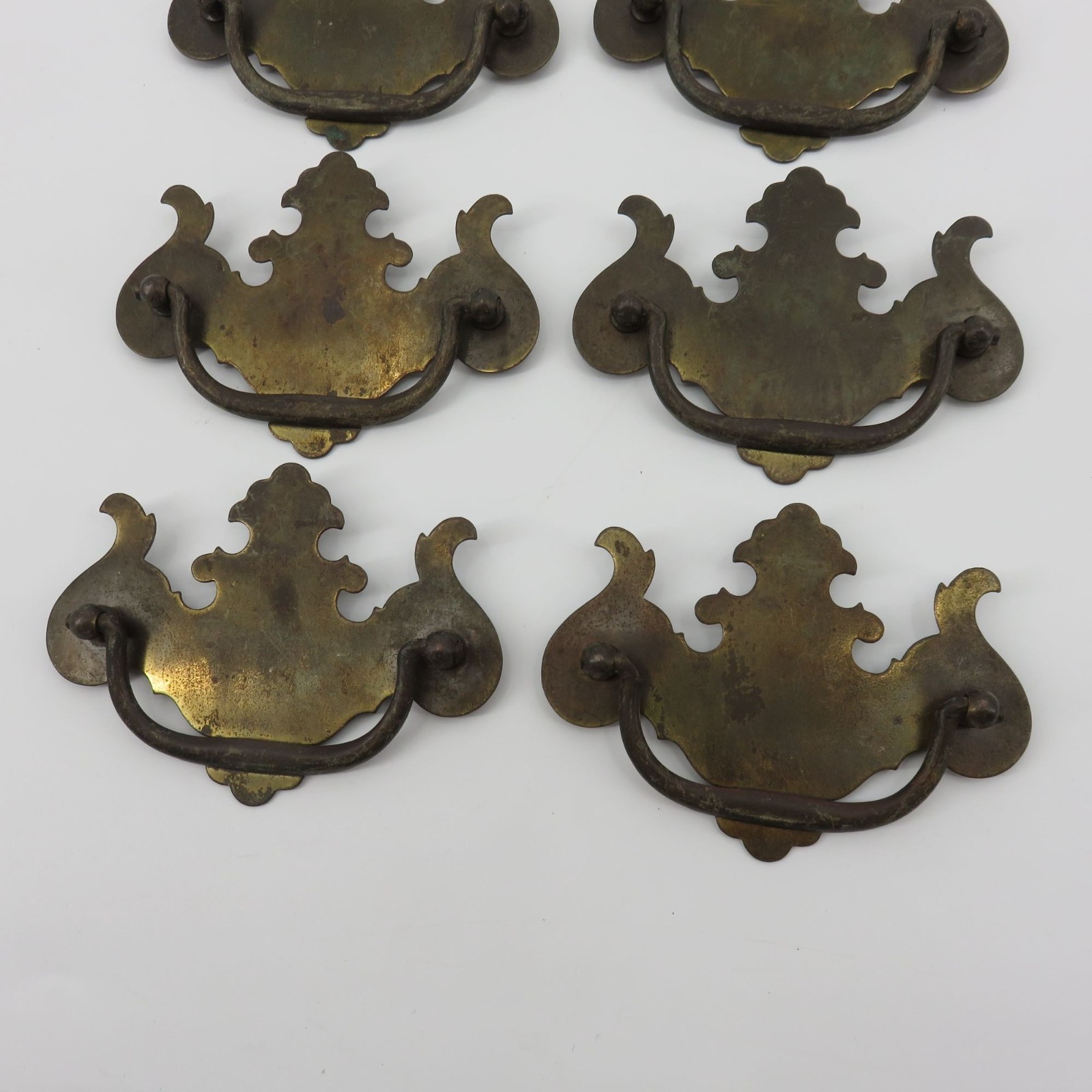 VTG Lot of 10 Metal Drawer Pulls Furniture Hardware Traditional Colonial Retro